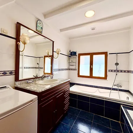 Дом отдыха Casamea , Townhouse With Swimming Pool, 2 Bedrooms Портисьо
