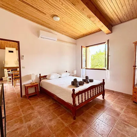 Casamea , Townhouse With Swimming Pool, 2 Bedrooms Дом отдыха Портисьо