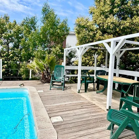 Casamea , Townhouse With Swimming Pool, 2 Bedrooms Casa vacanze